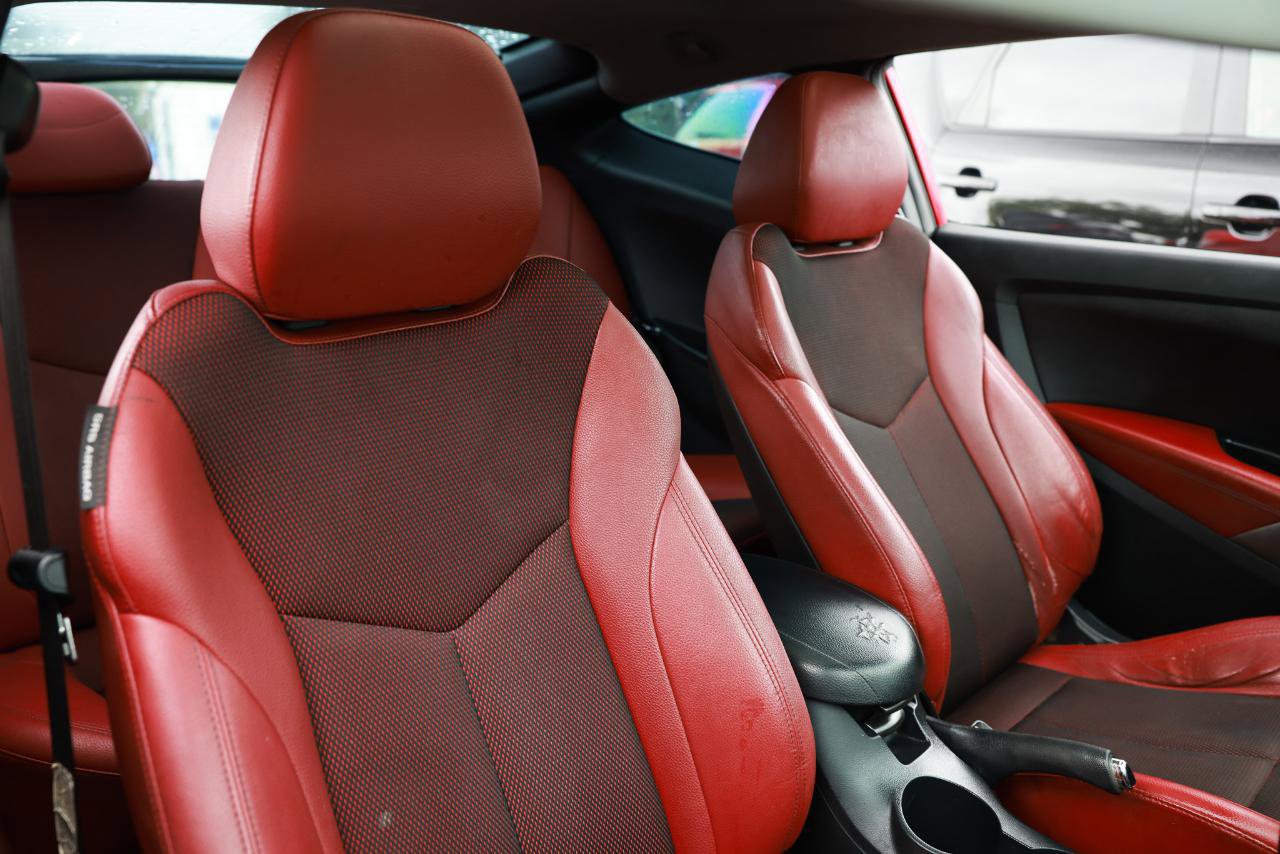 Used 2013 Hyundai Veloster w/ Style Pkg FWD image 18