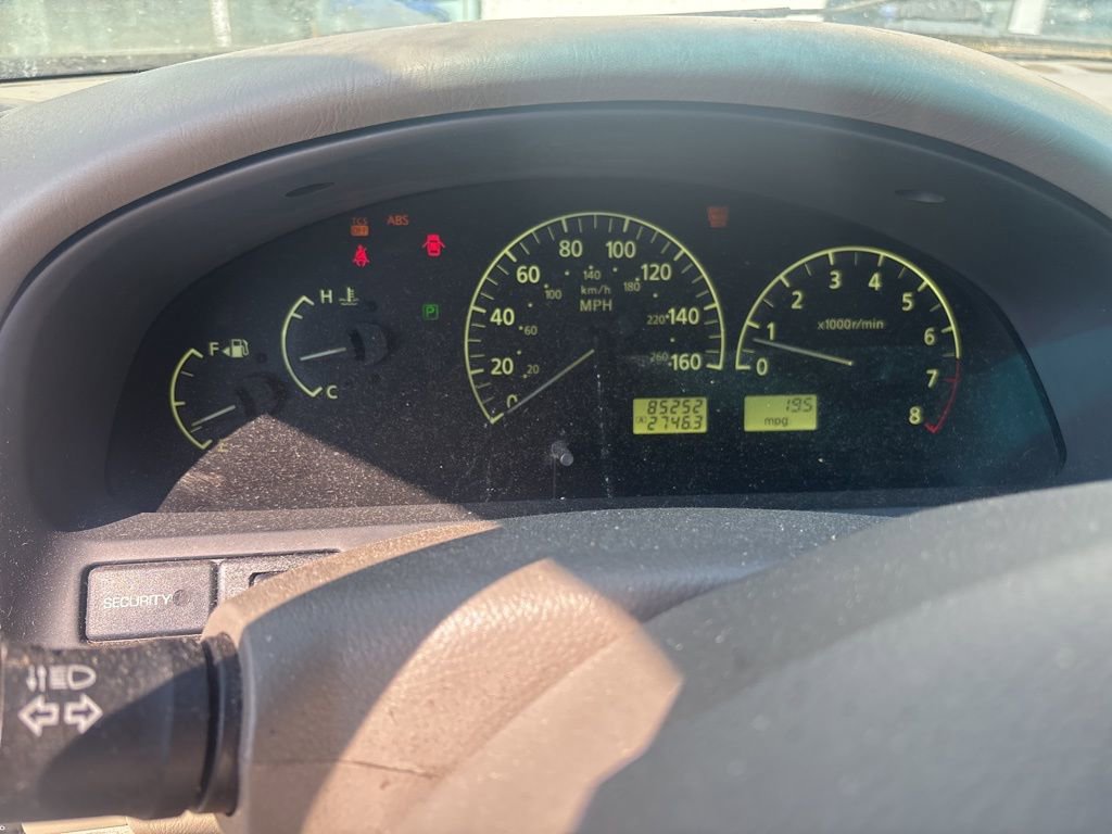 Used 2002 INFINITI I35 FWD image 2