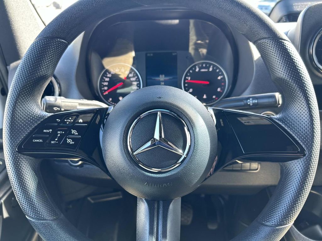 Used 2025 Mercedes-Benz Sprinter 2500 image 28