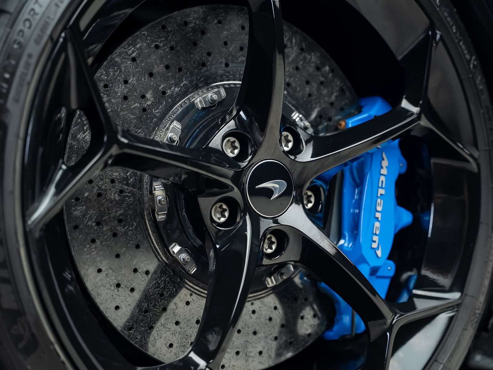 Used 2020 McLaren 600LT Spider RWD image 24