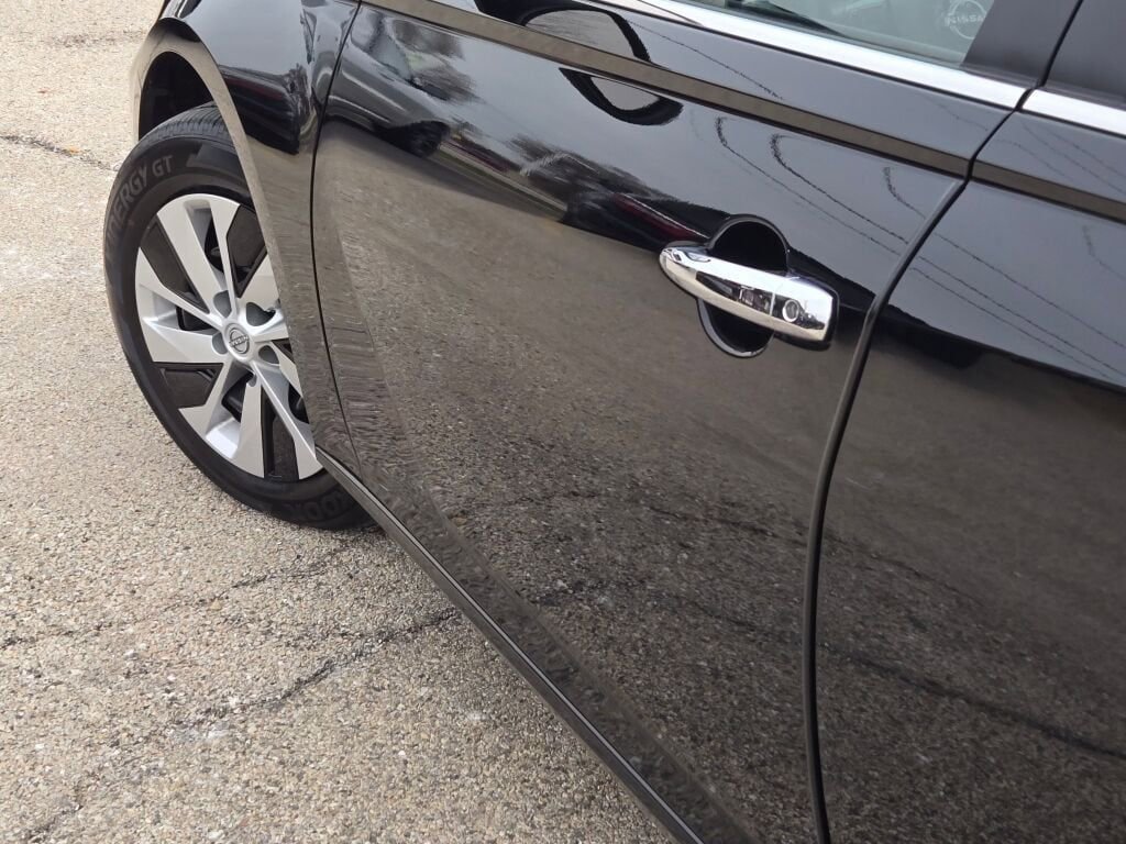 Used 2025 Nissan Altima 2.5 S image 13