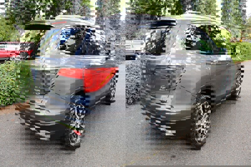Used 2016 Honda Pilot Elite image 3