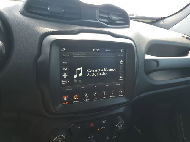 Used 2023 Jeep Renegade Latitude w/ Premium Group AWD/4WD image 24