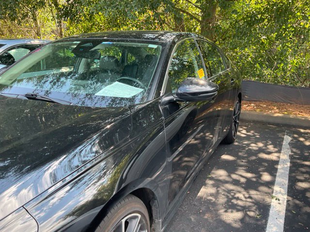 Used 2023 Honda Accord Touring image 11