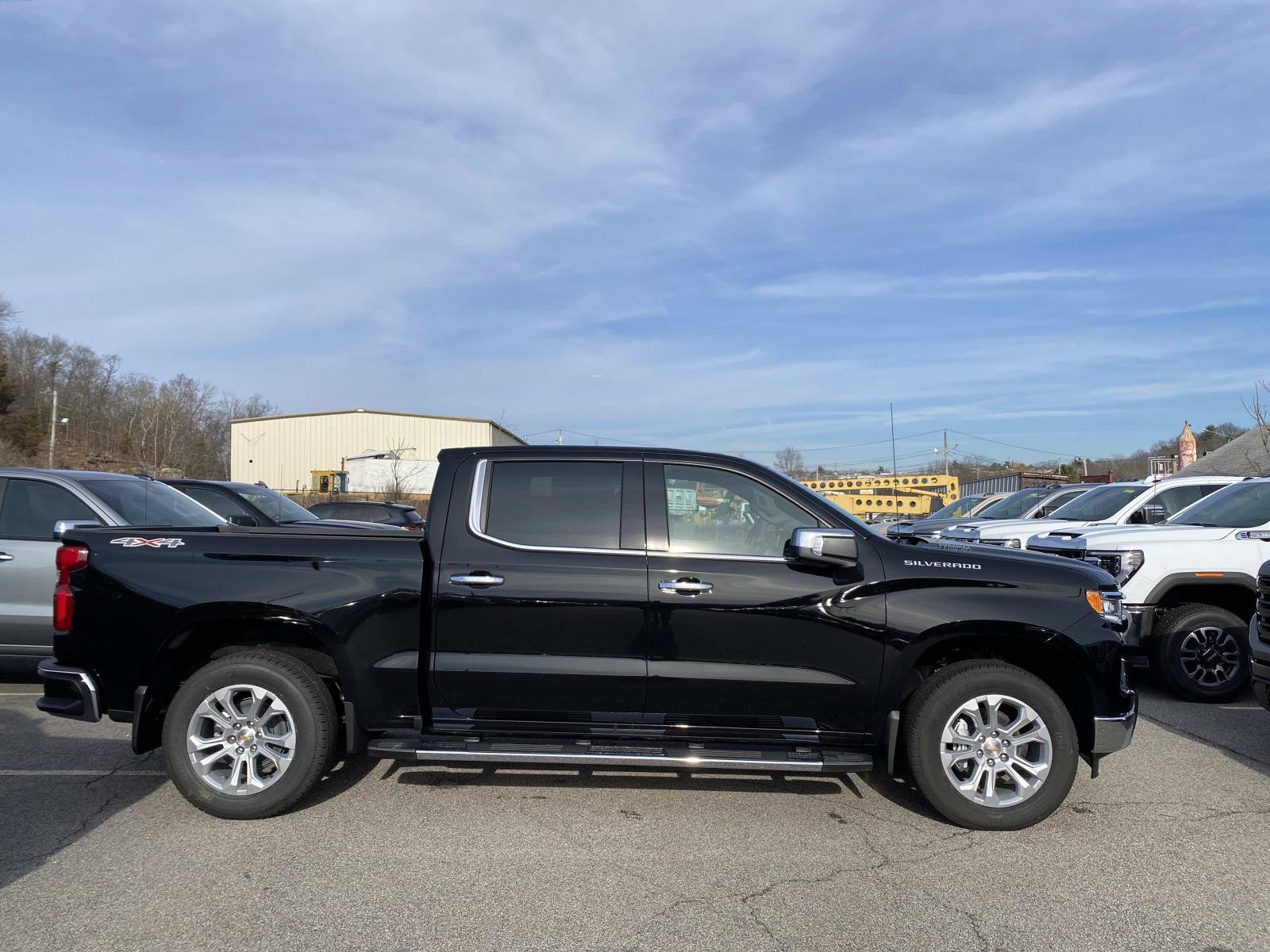 New 2026 Chevrolet Silverado 1500 LTZ w/ LTZ Premium Package AWD/4WD image 2