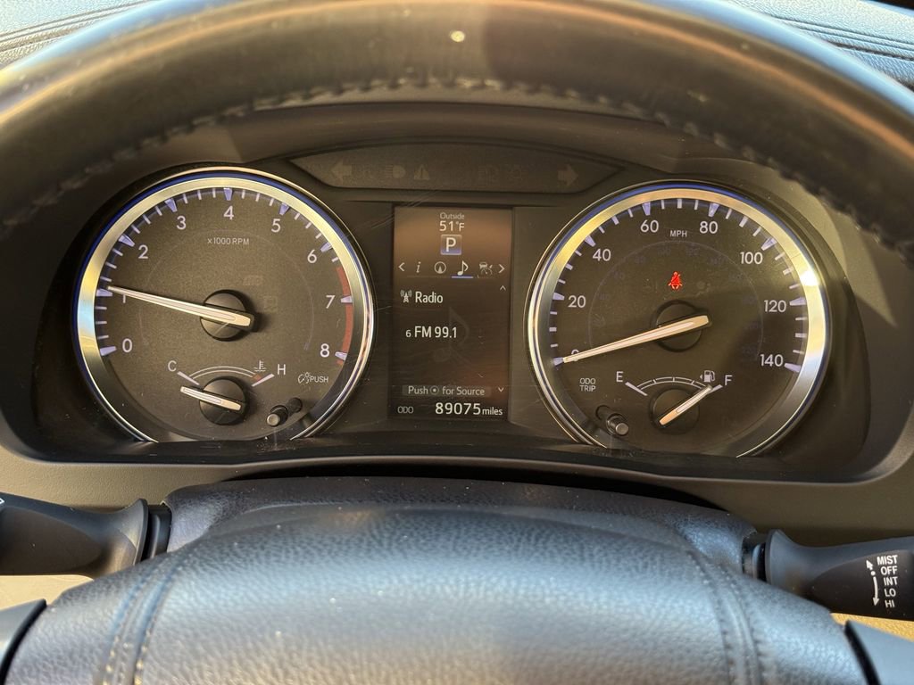 Used 2014 Toyota Highlander Limited image 18