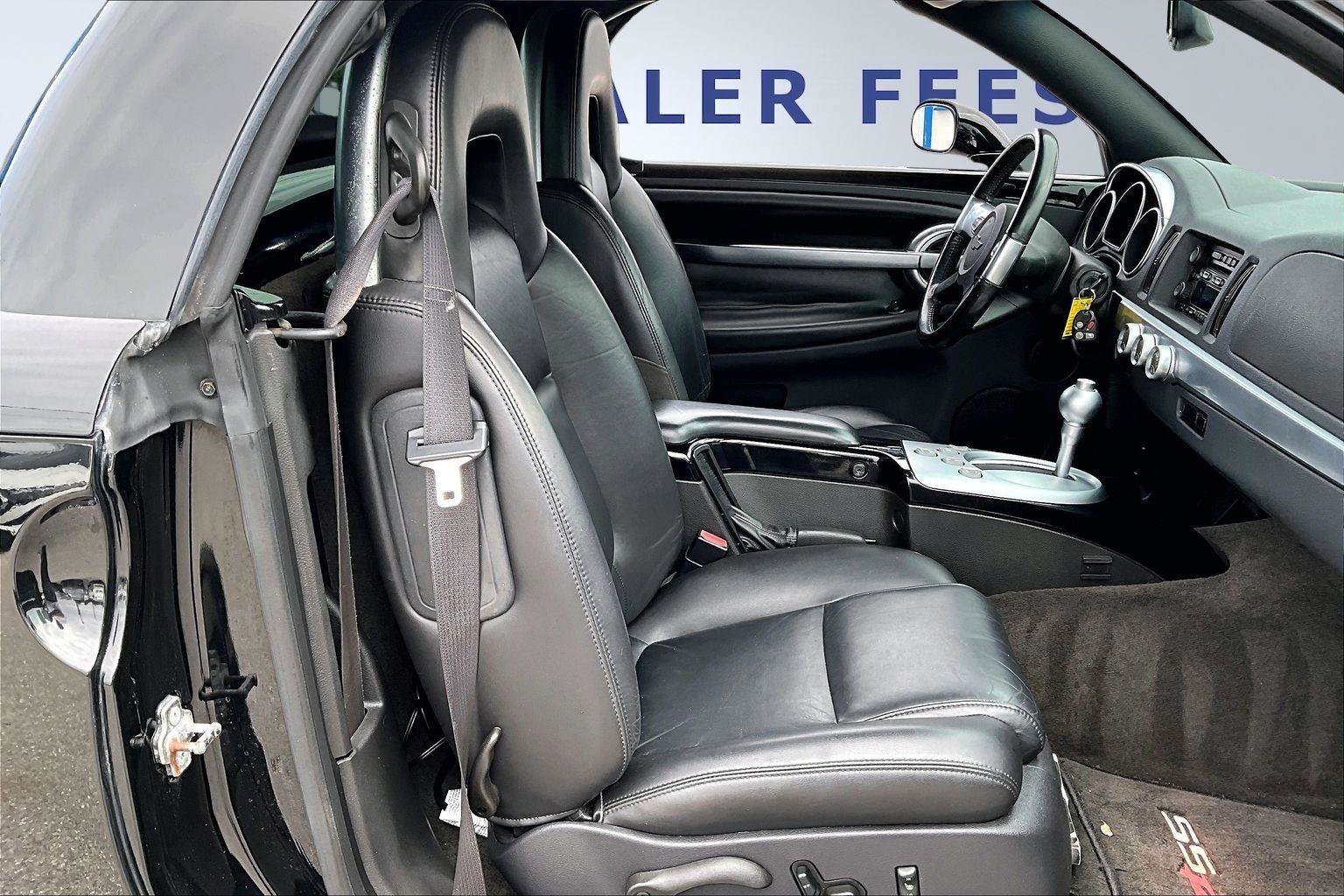 Used 2006 Chevrolet SSR w/ Preferred Equipment Group image 24