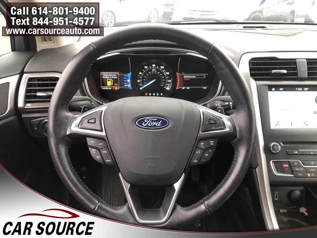 Used 2018 Ford Fusion SE w/ Fusion SE Technology Package image 11