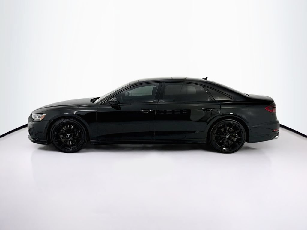 Used 2024 Audi S8 AWD/4WD image 8