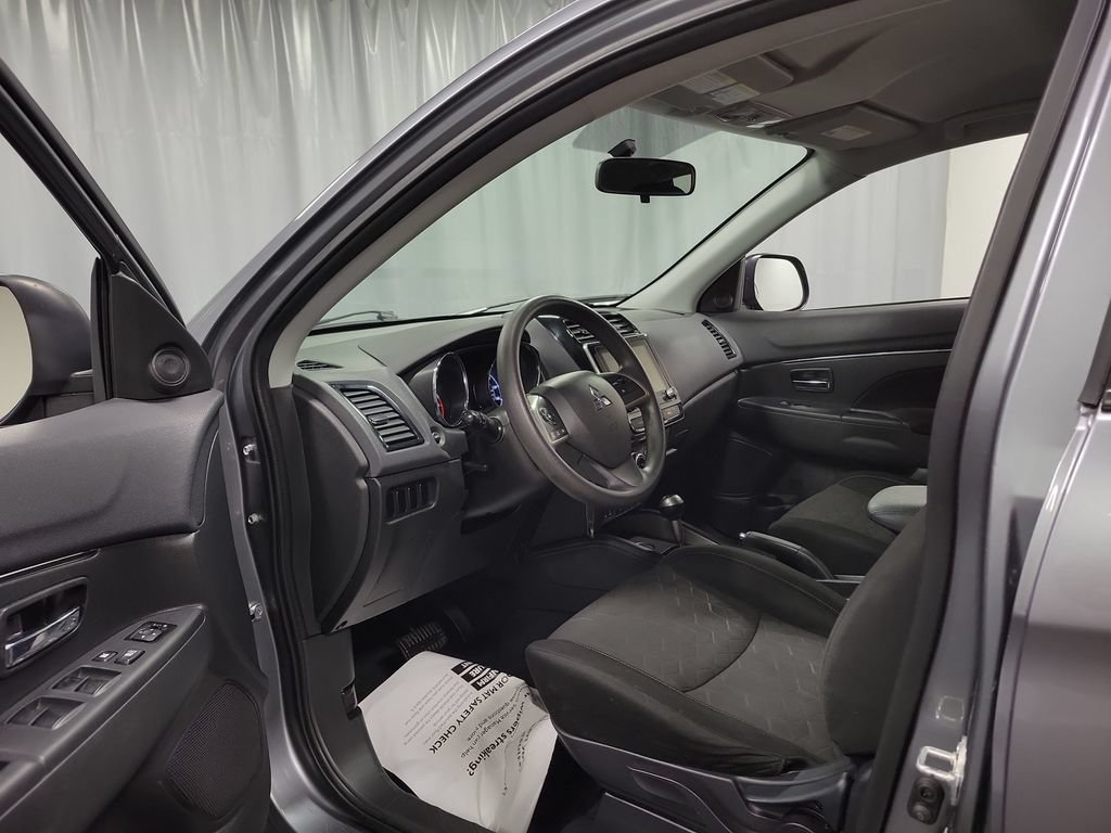 Used 2020 Mitsubishi Outlander Sport ES FWD image 13
