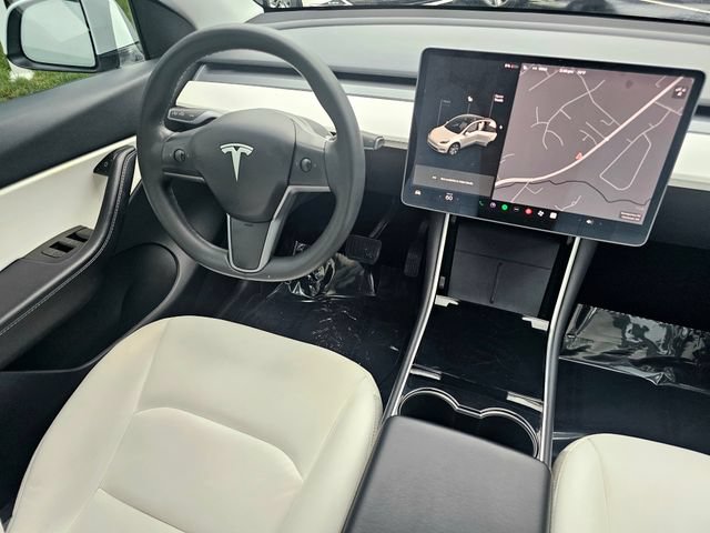 Used 2021 Tesla Model Y Long Range AWD/4WD image 31