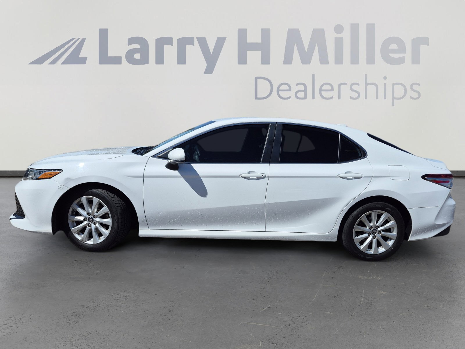 Used 2019 Toyota Camry LE FWD video 2