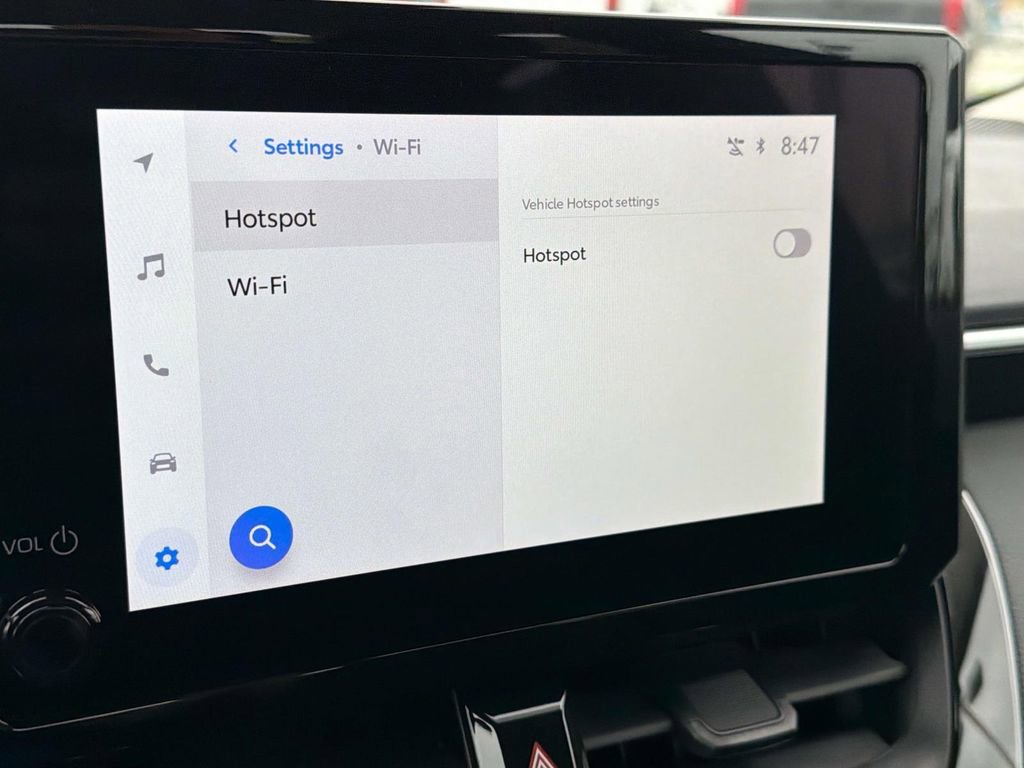 Used 2025 Toyota Corolla LE image 22