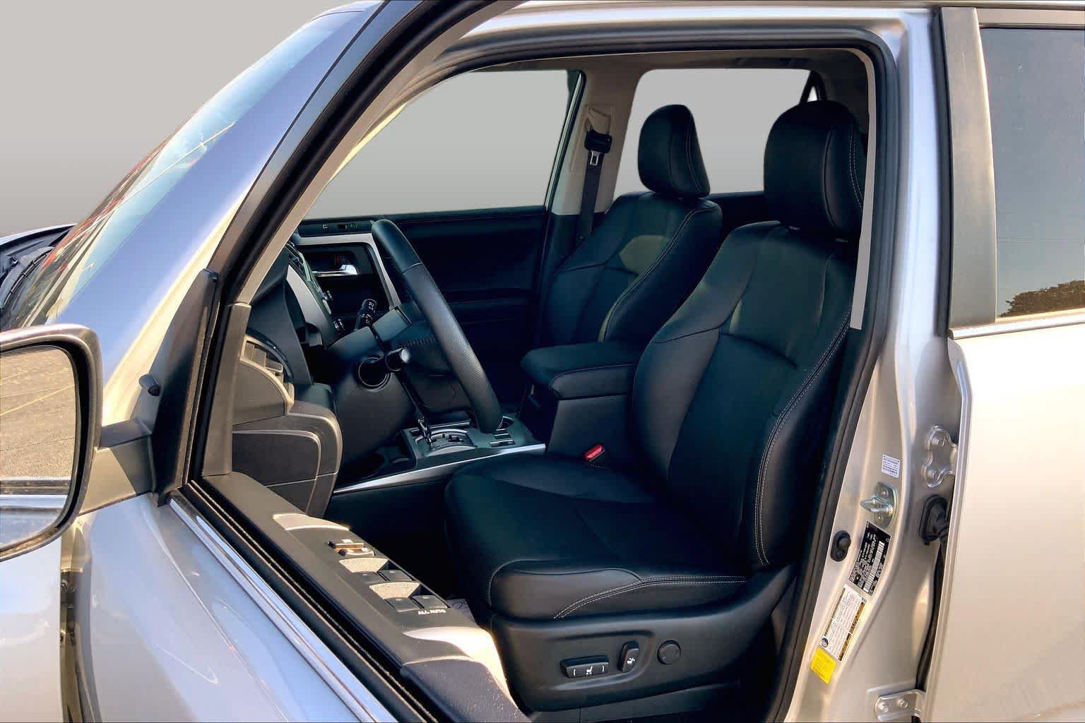 Used 2024 Toyota 4Runner Limited AWD/4WD image 8