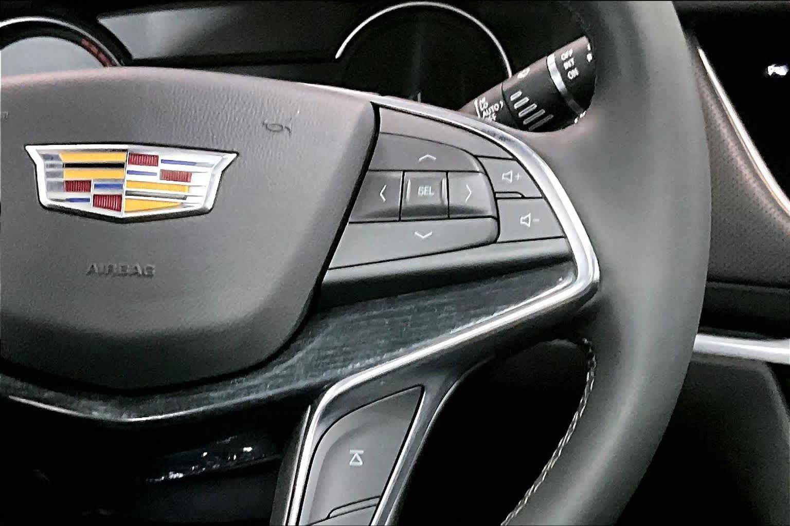 Used 2025 Cadillac XT5 Premium Luxury AWD/4WD image 25