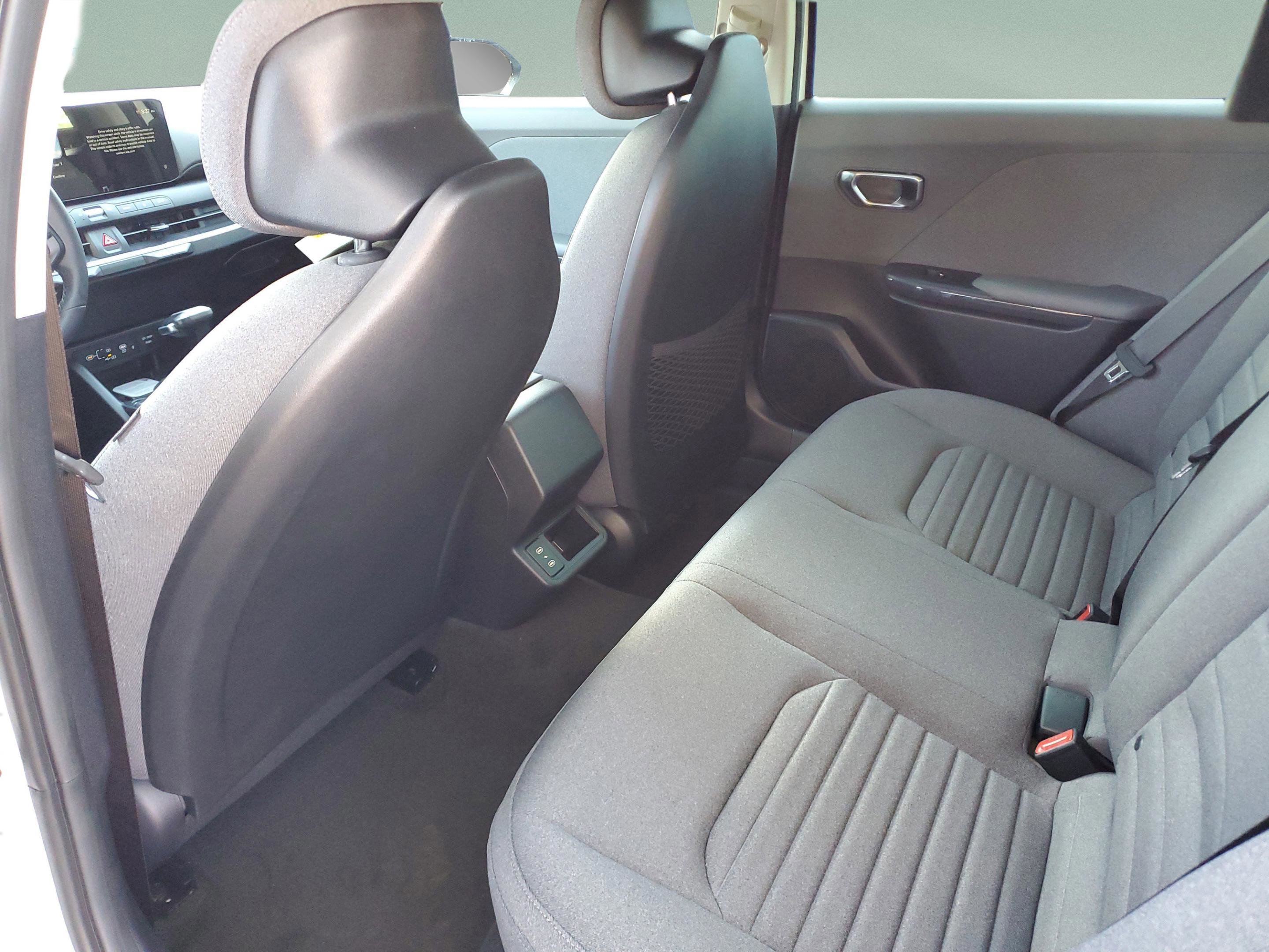 New 2025 Kia K4 EX image 28