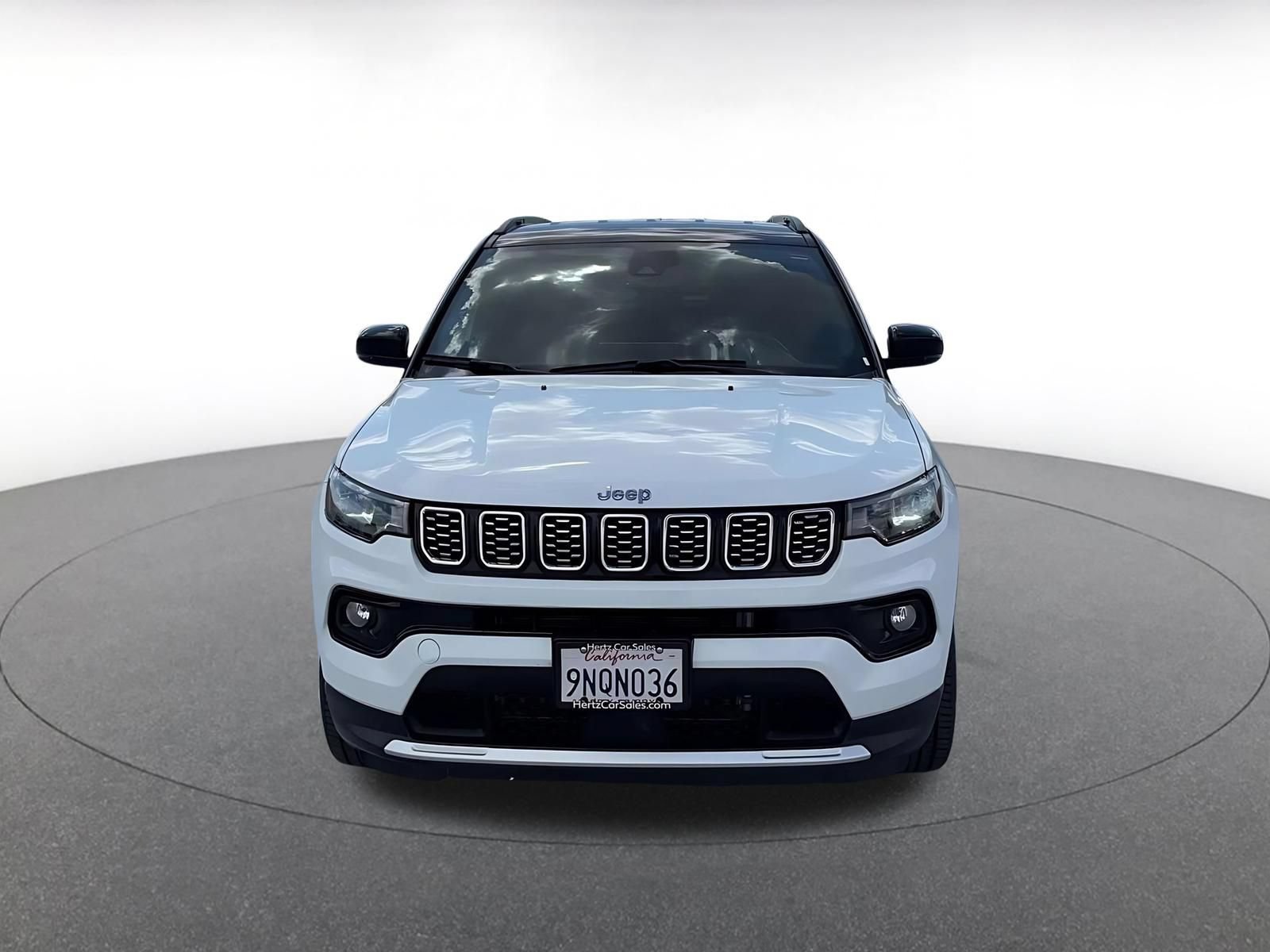 Used 2025 Jeep Compass Limited AWD/4WD image 4