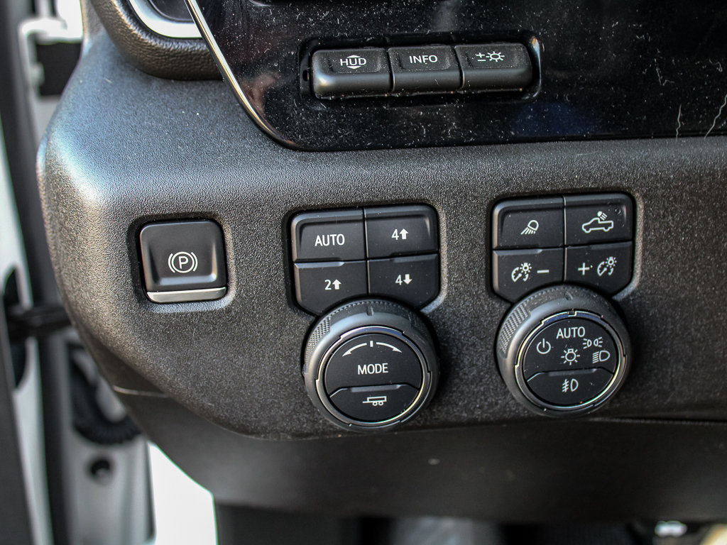 Used 2024 Chevrolet Silverado 1500 High Country w/ Technology Package AWD/4WD image 36