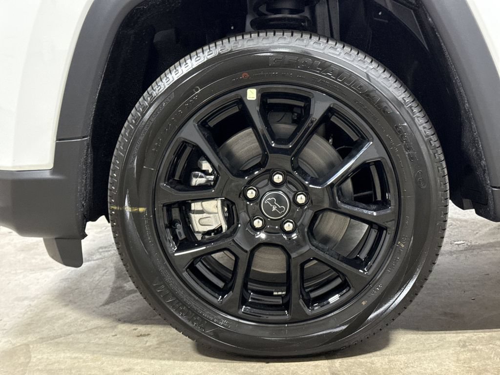New 2026 Jeep Compass Latitude AWD/4WD image 26