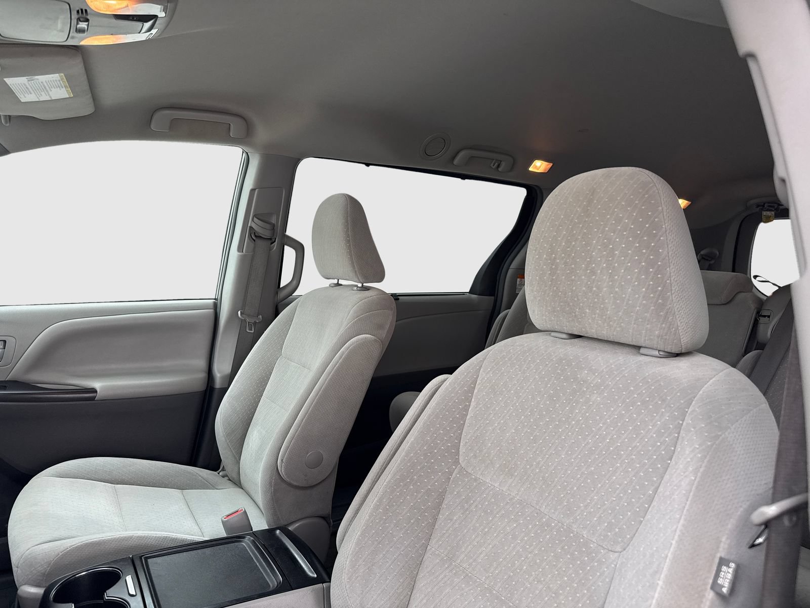 Used 2017 Toyota Sienna LE FWD image 15