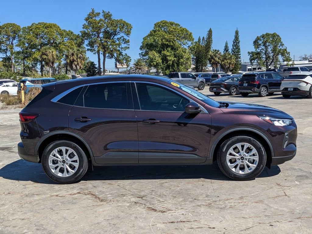 Used 2023 Ford Escape Active w/ Tech Pack #2 image 9