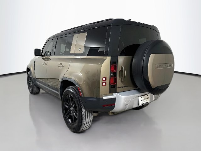 Certified 2024 Land Rover Defender 110 S AWD/4WD image 7