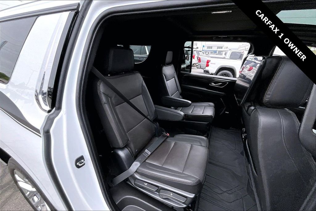 Used 2023 Chevrolet Suburban High Country AWD/4WD image 25