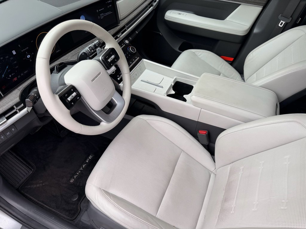 Used 2024 Hyundai Santa Fe Limited image 16