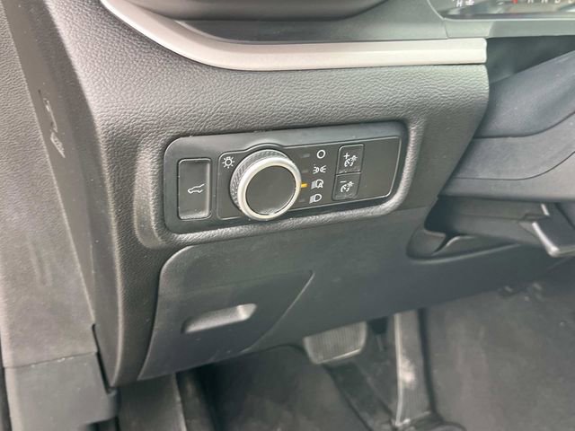 Used 2023 Ford Explorer XLT RWD image 35