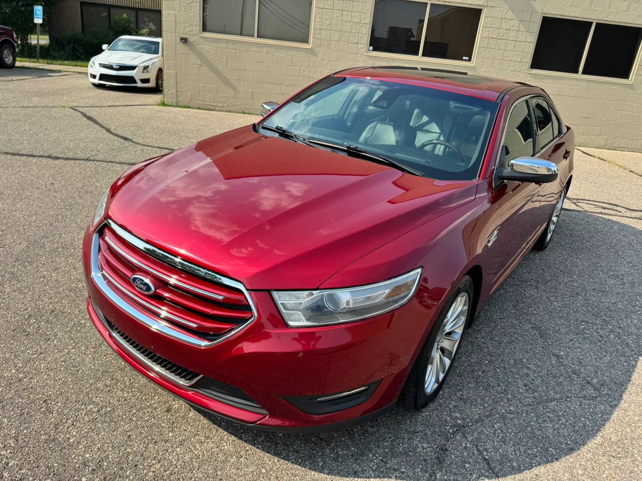 Used 2014 Ford Taurus Limited w/ Equipment Group 301A AWD/4WD image 14