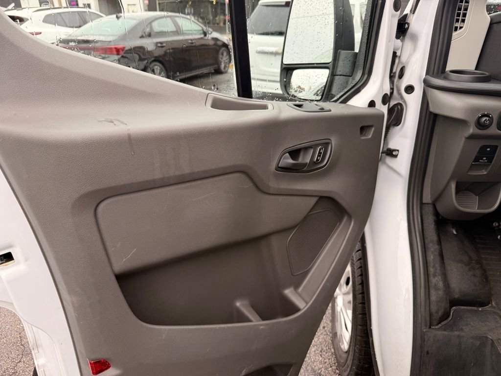 Used 2024 Ford Transit 250 Low Roof w/ Exterior Upgrade Package RWD image 12