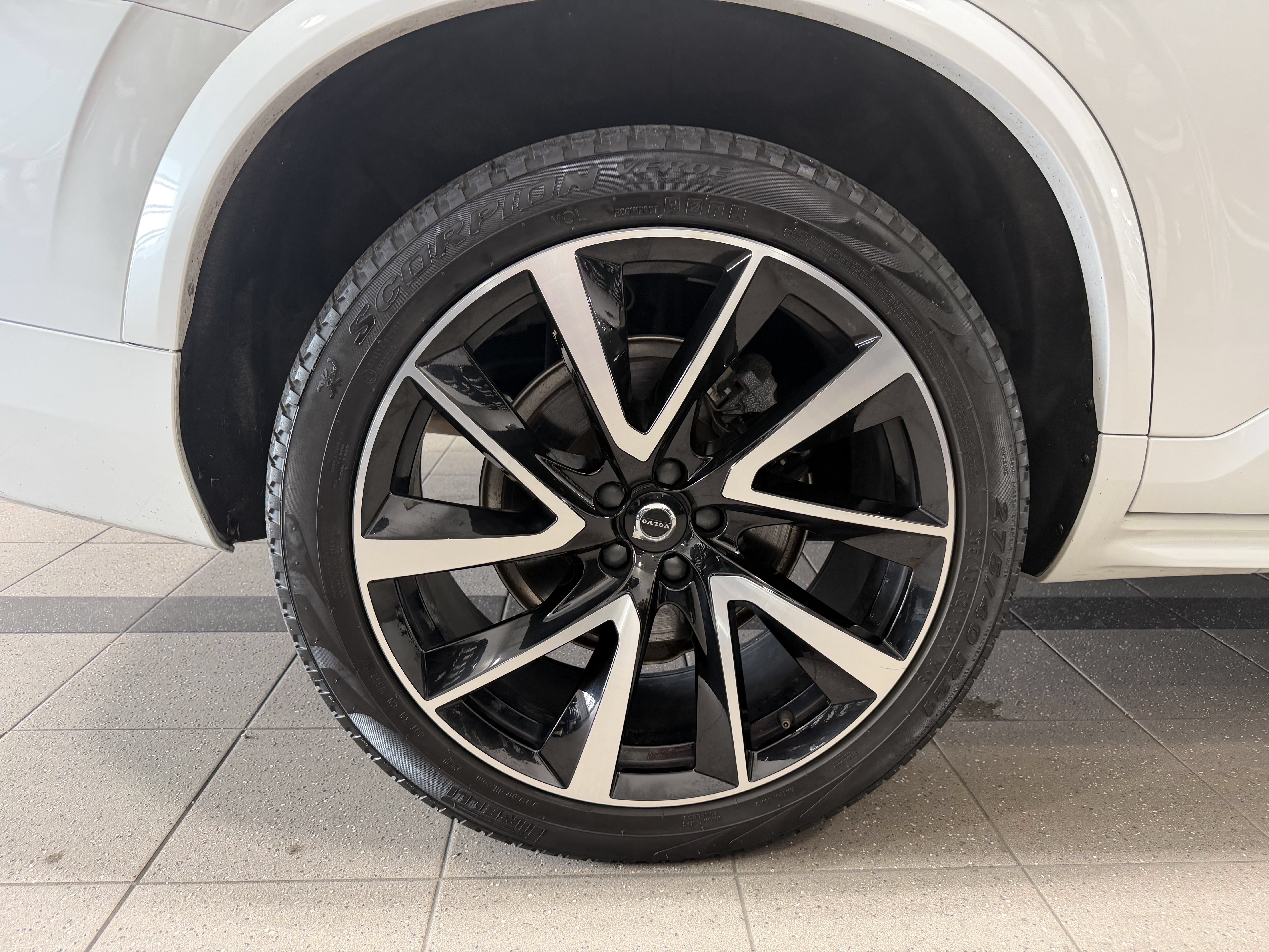 Used 2022 Volvo XC90 T6 Momentum w/ Advanced Package AWD/4WD image 8