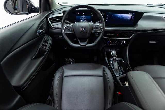 Used 2024 Buick Encore GX Sport Touring image 3