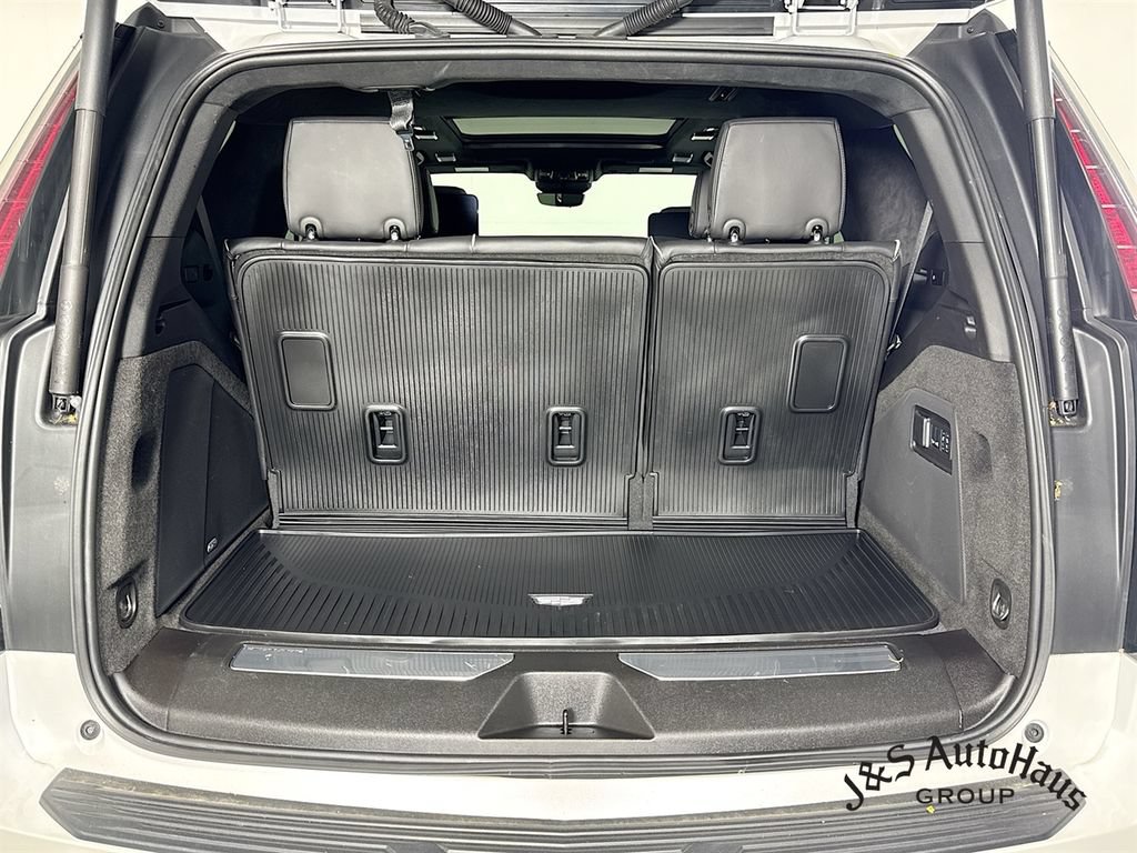 Used 2024 Cadillac Escalade Sport Platinum w/ LPO, ONYX Package AWD/4WD image 34