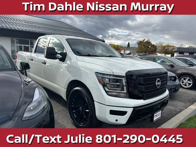 Used 2023 Nissan Titan SV w/ SV Convenience Package AWD/4WD image 13