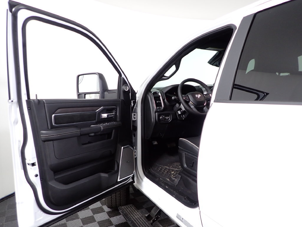 New 2027 RAM 2500 Laramie AWD/4WD image 22