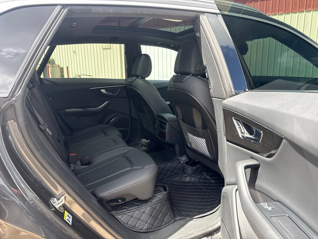 Used 2020 Audi Q8 Premium Plus w/ Premium Plus Package AWD/4WD image 27