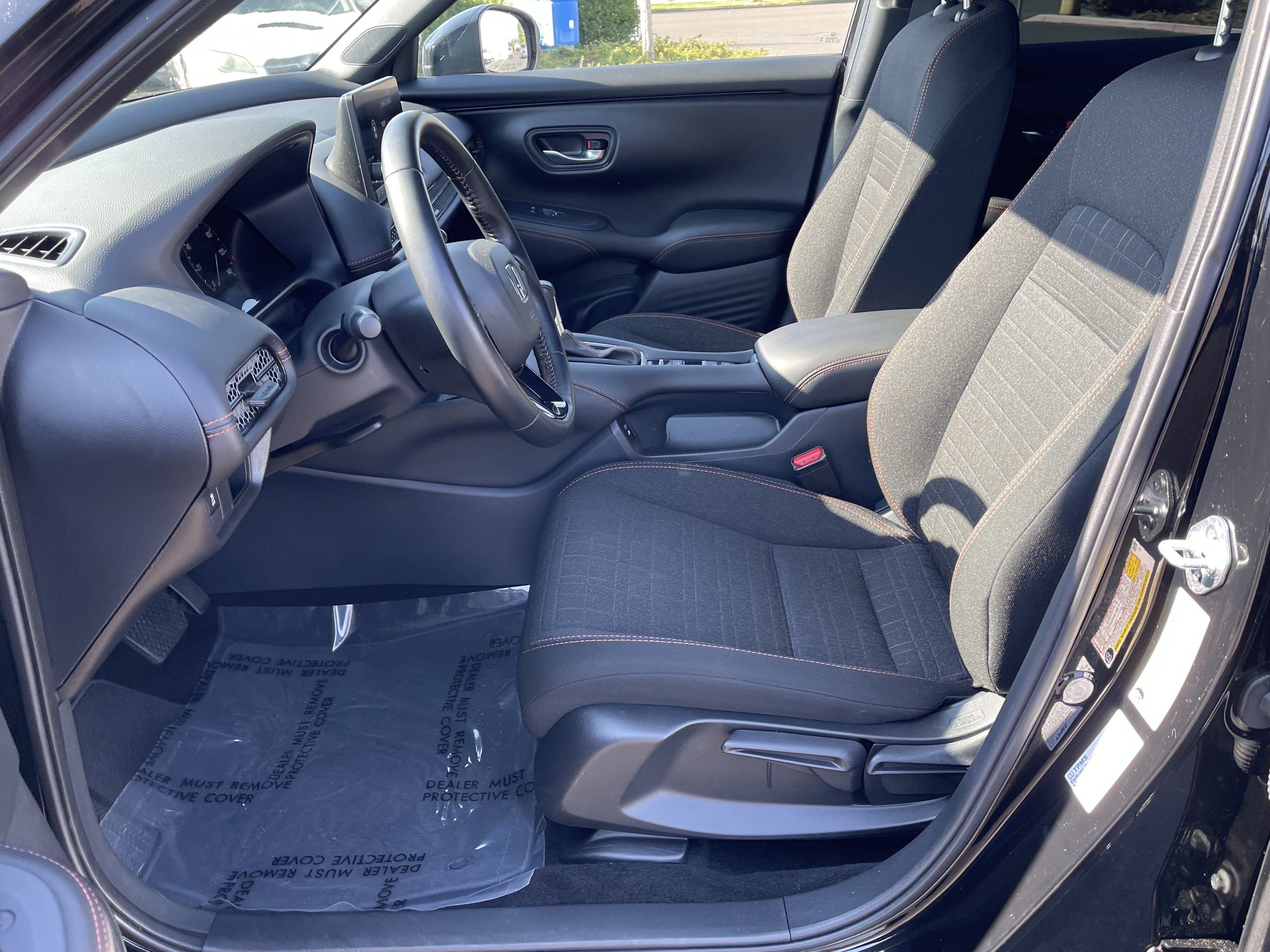 Used 2025 Honda HR-V Sport image 11
