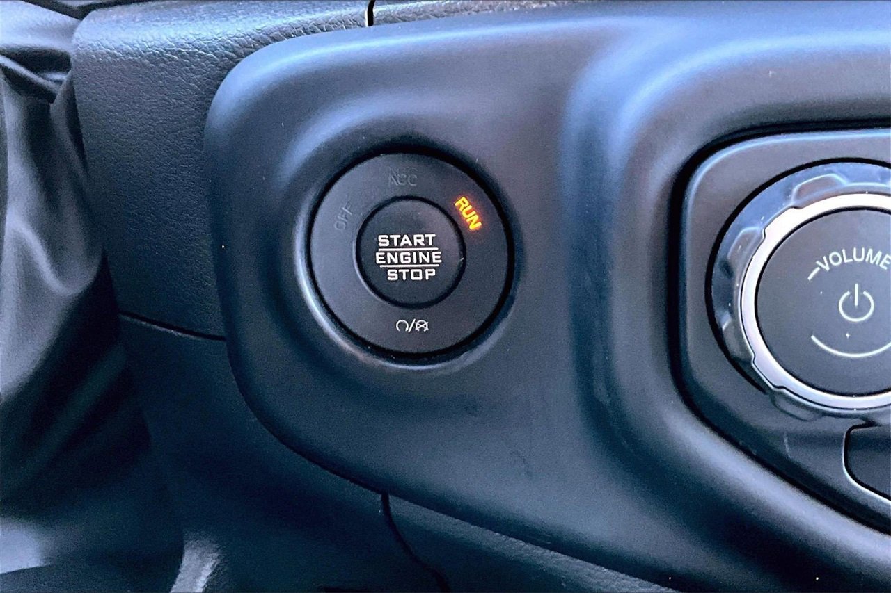 Certified 2023 Jeep Wrangler Sahara w/ Cold Weather Group image 27