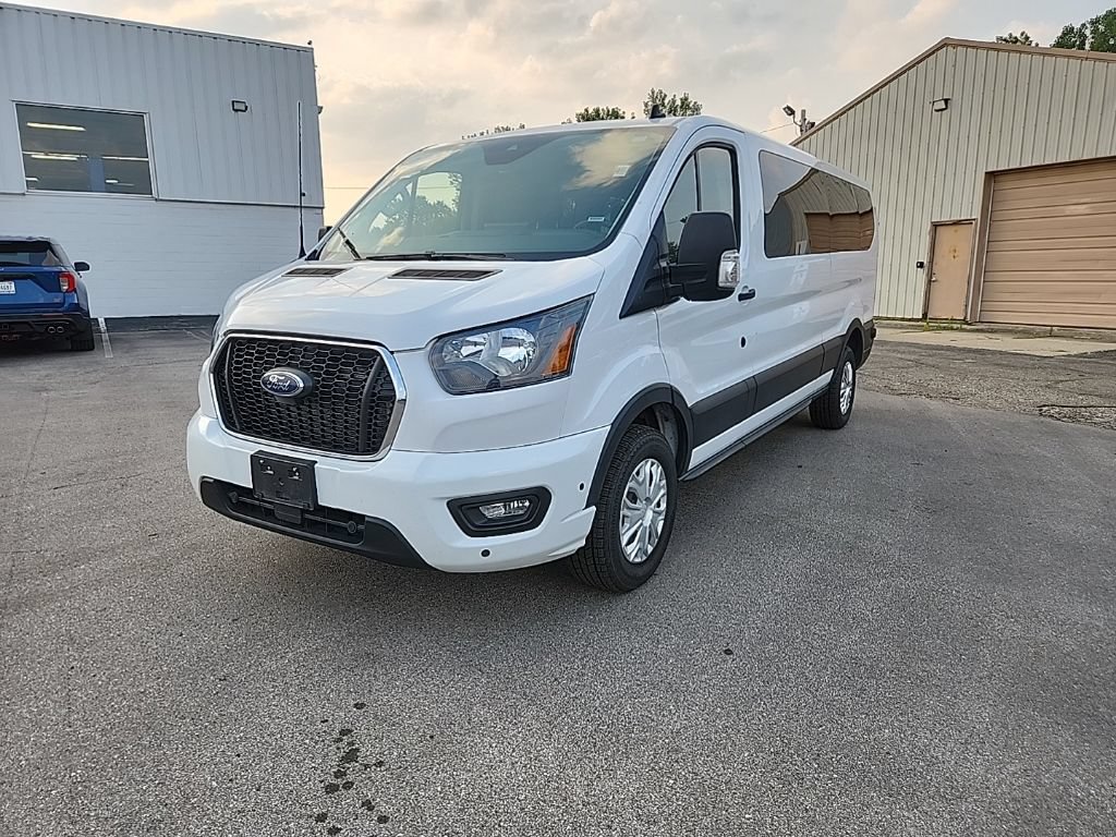 Used 2024 Ford Transit 350 XLT RWD image 5