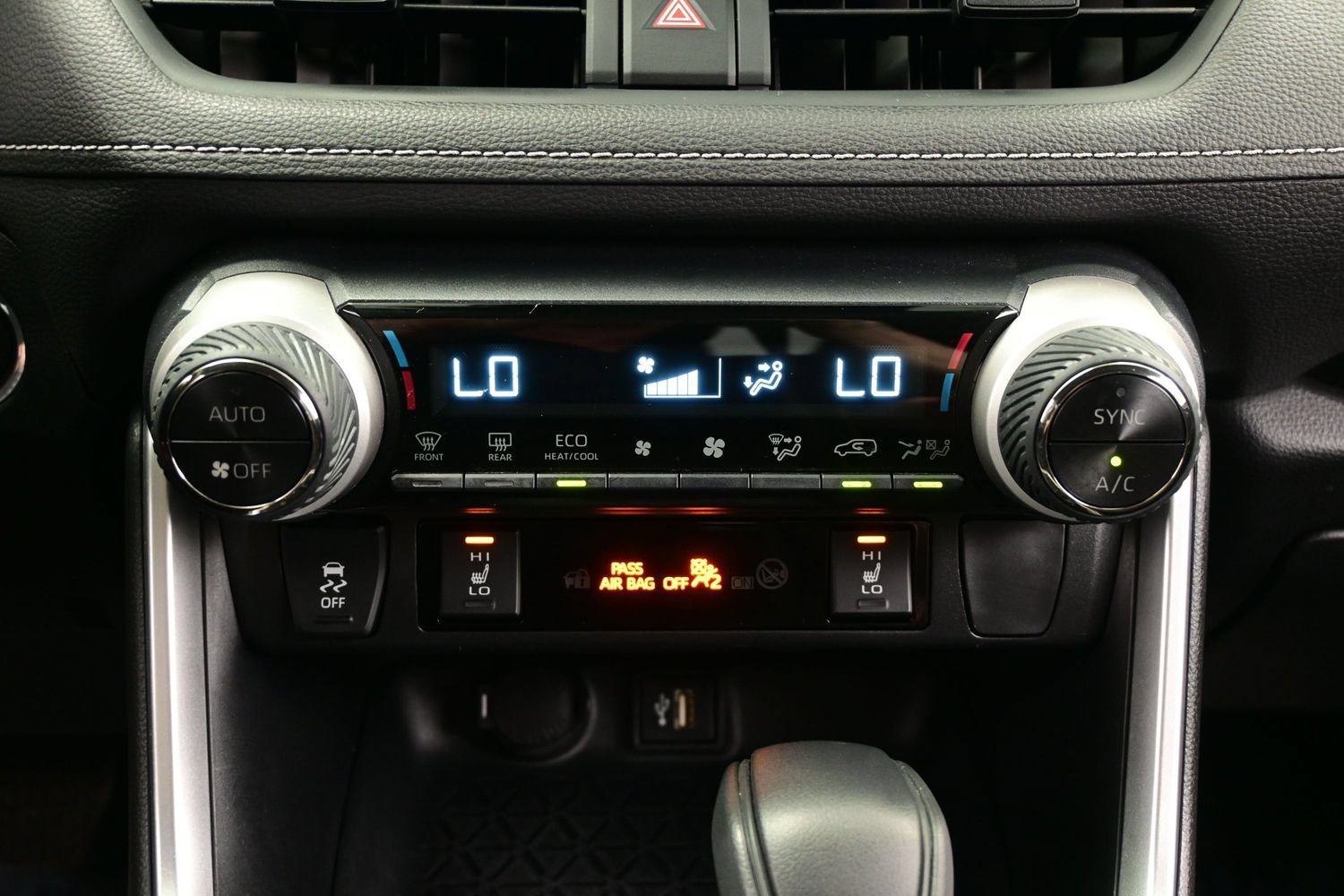 Used 2023 Toyota RAV4 XLE w/ XLE Grade Weather Package AWD/4WD image 20