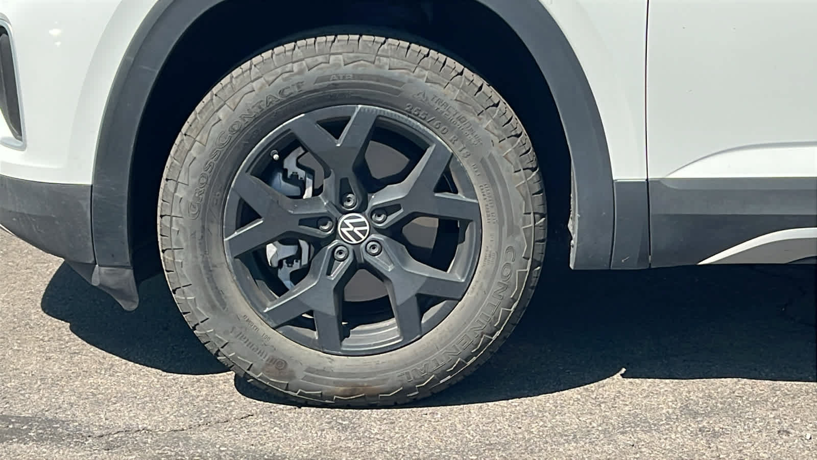 Certified 2025 Volkswagen Atlas Peak Edition SE AWD/4WD image 9