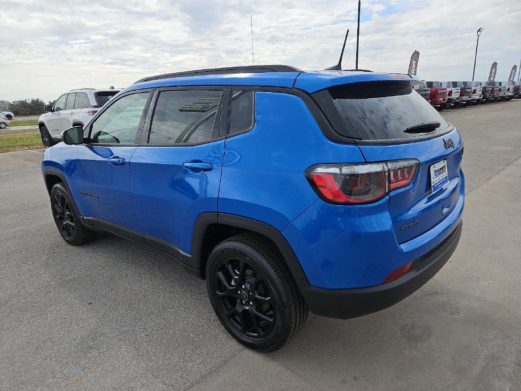 New 2027 Jeep Compass Latitude AWD/4WD image 4