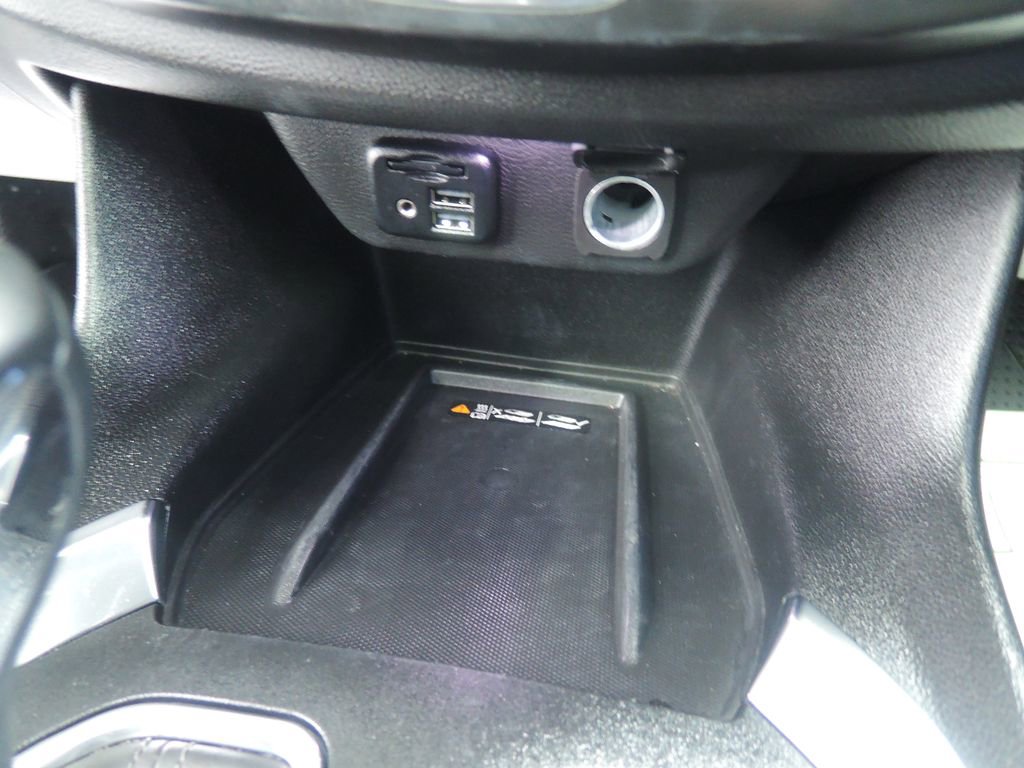 Used 2024 Chevrolet Traverse Premier w/ Redline Edition FWD image 20