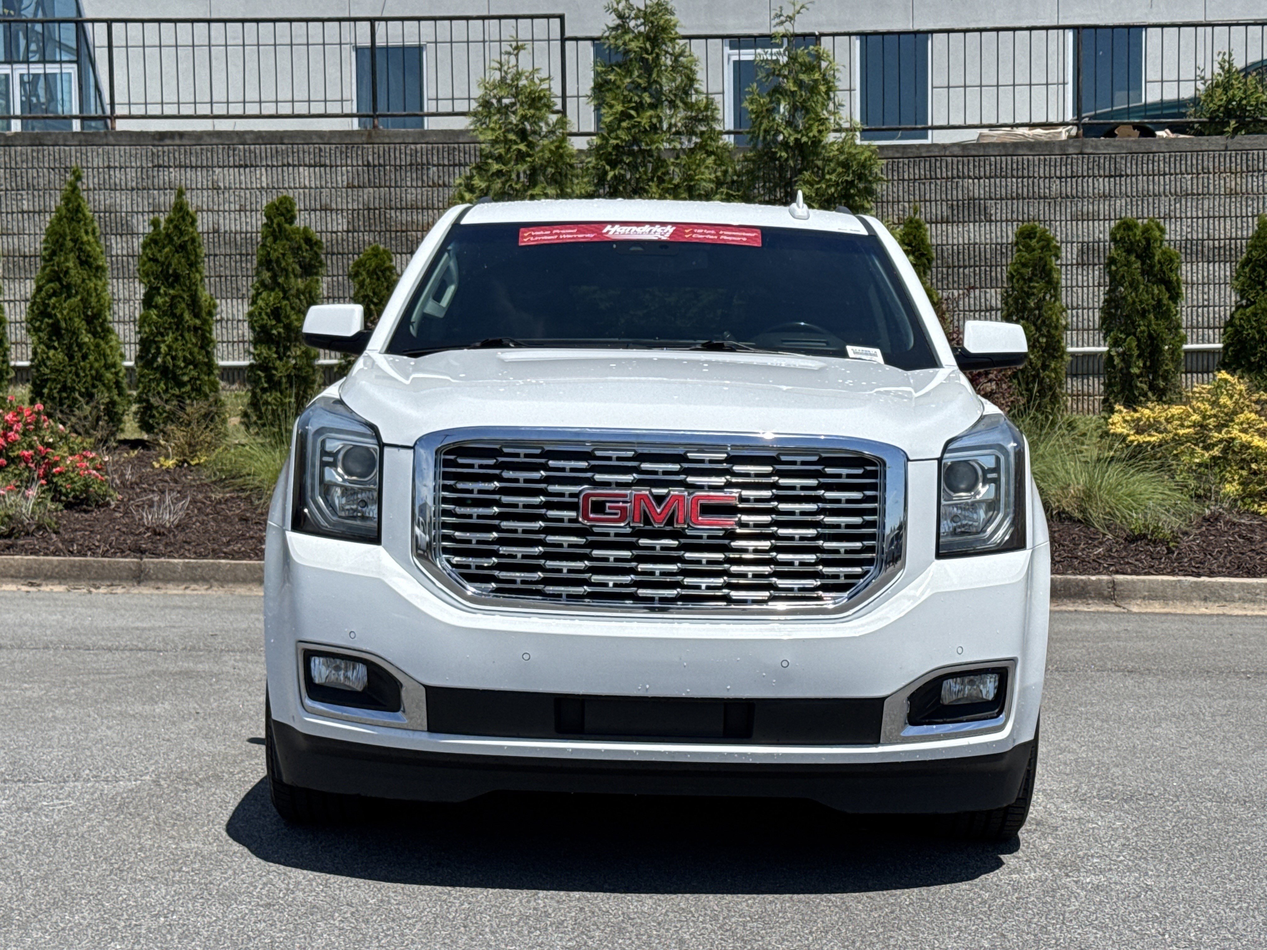 Used 2018 GMC Yukon XL Denali RWD image 3
