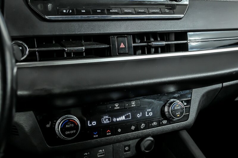 Used 2023 Mitsubishi Outlander SEL AWD/4WD image 29
