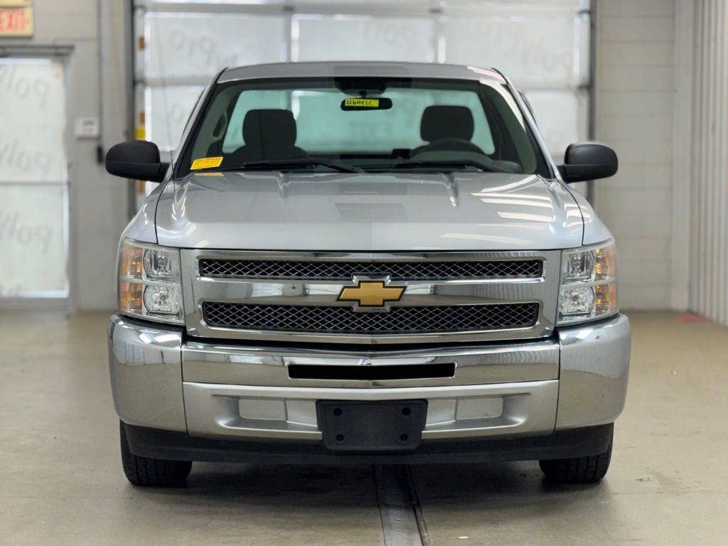 Used 2013 Chevrolet Silverado 1500 W/T w/ LS Package image 2