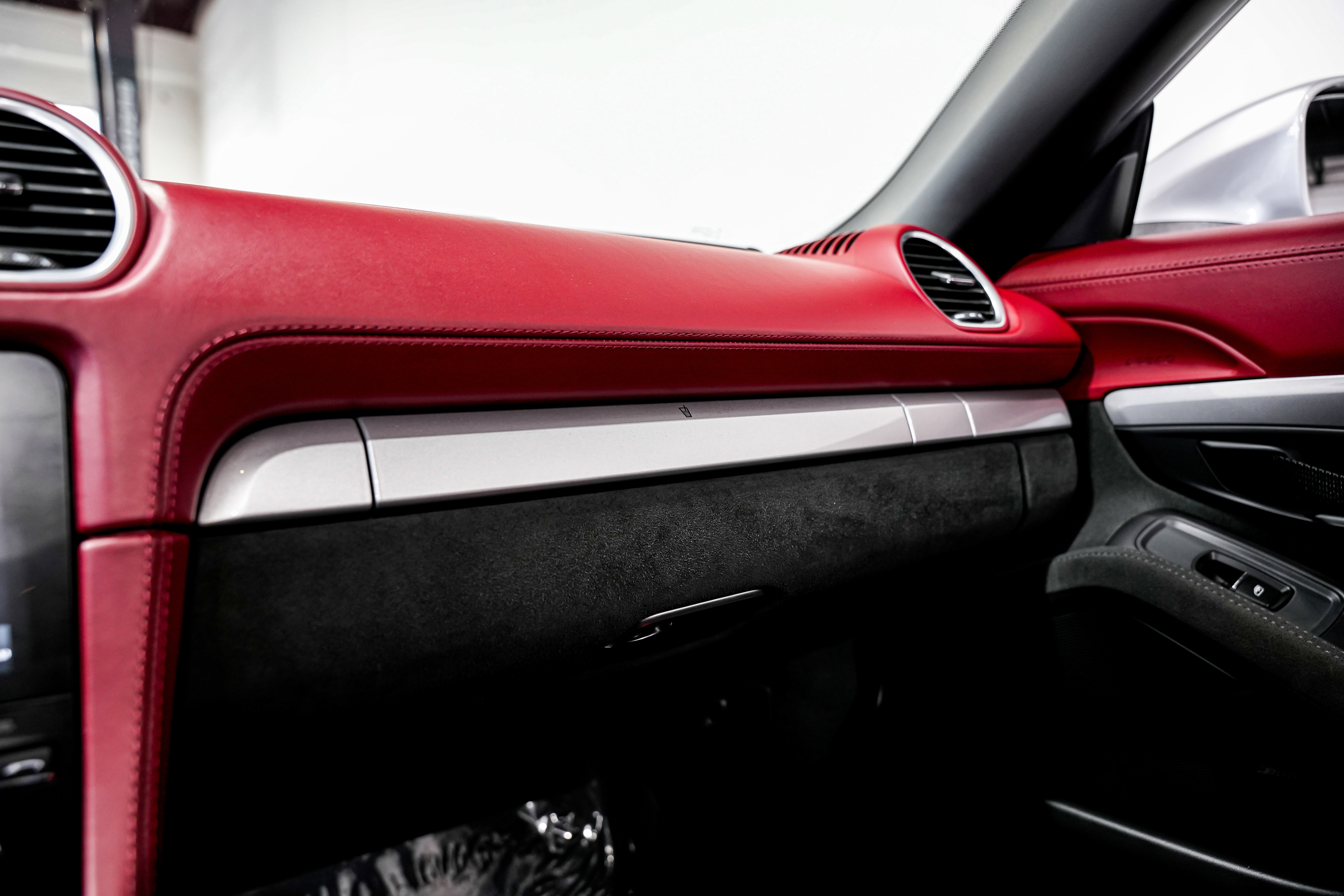 Used 2022 Porsche 718 Boxster Spyder image 16