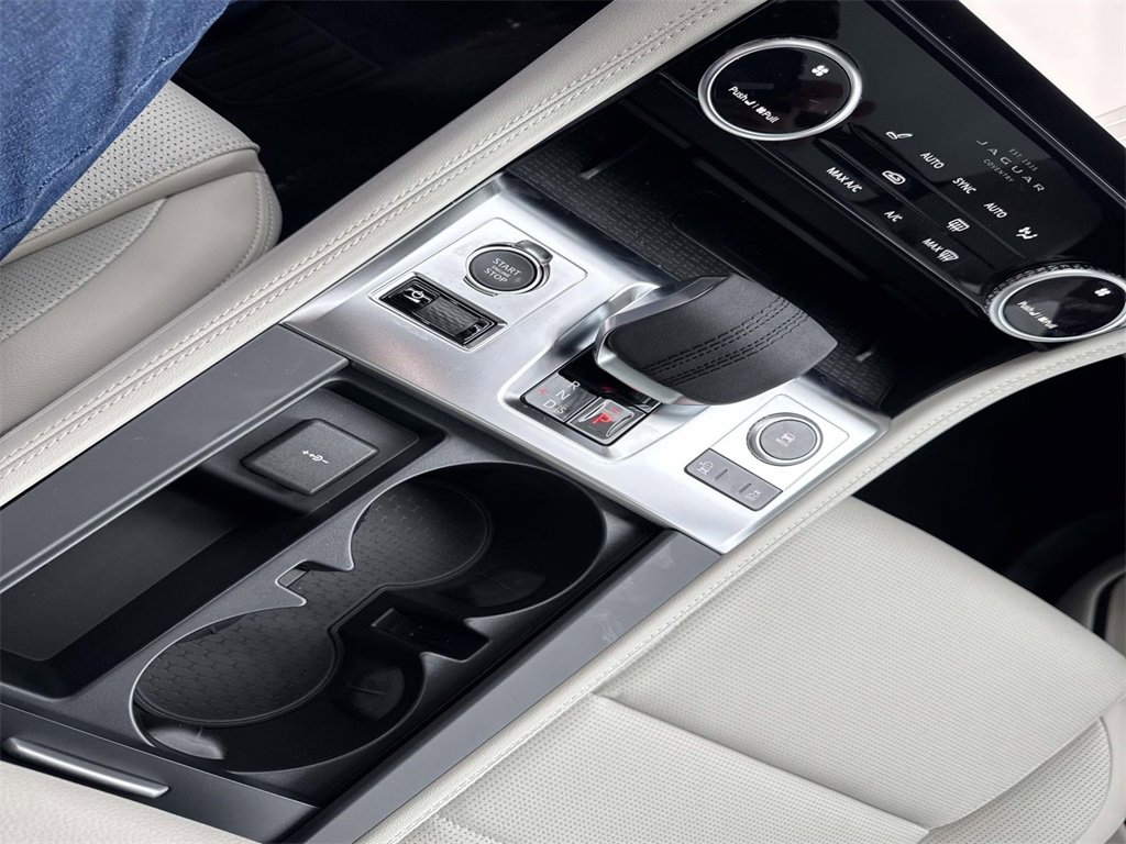 New 2026 Jaguar F-PACE R-Dynamic S image 26