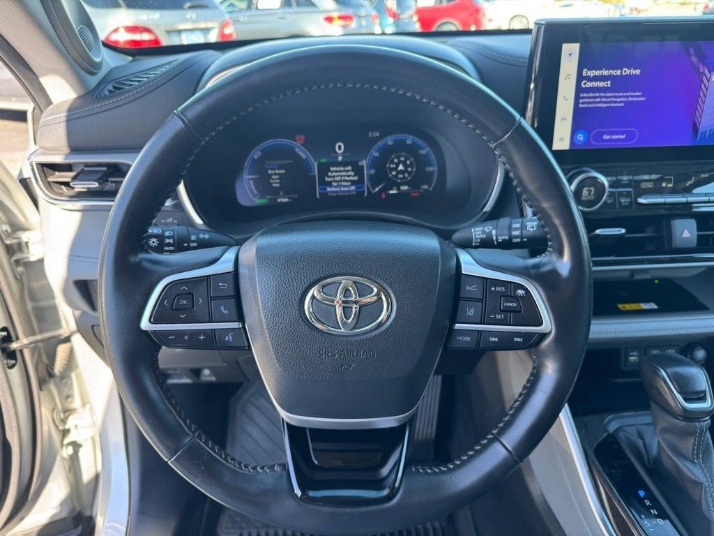 Used 2024 Toyota Highlander Platinum AWD/4WD image 23